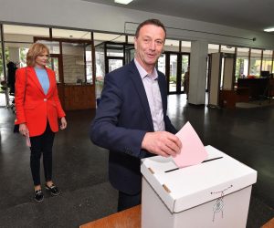 16.04.2023., Varazdin- Gradonacelnik Neven Bosilj izasao na prijevremene izbore za izbor clanova Gradskog vijeca Grada Varazdina. Photo: Vjeran Zganec Rogulja/PIXSELL
