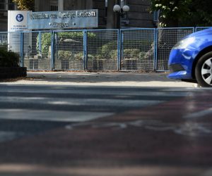 16.08.2021., Zagreb - Ponovna naplata parkiranja ispred zdravstvenih ustanova, Klinika za djecje bolesti ionako nema nikakvo parkiraliste. rPhoto: Marko Lukunic/PIXSELL