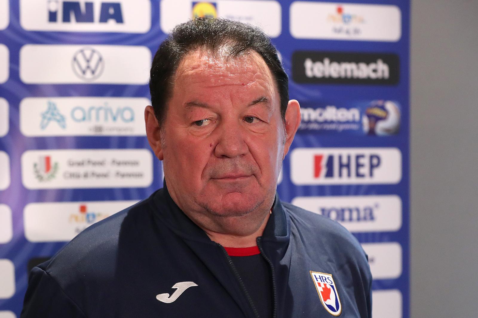 18.04.2022., Zagreb - Okupljanje zenske rukometne reprezentacije u Zagrebu uoci kvalifikacijske utakmice za EURO 2022 protiv Ukrajine u Grazu. Izbornik hrvatske zenske seniorske reprezentacije Nenad Sostaric. 
Photo: Goran Stanzl/PIXSELL Photo: Goran Stanzl/PIXSELL