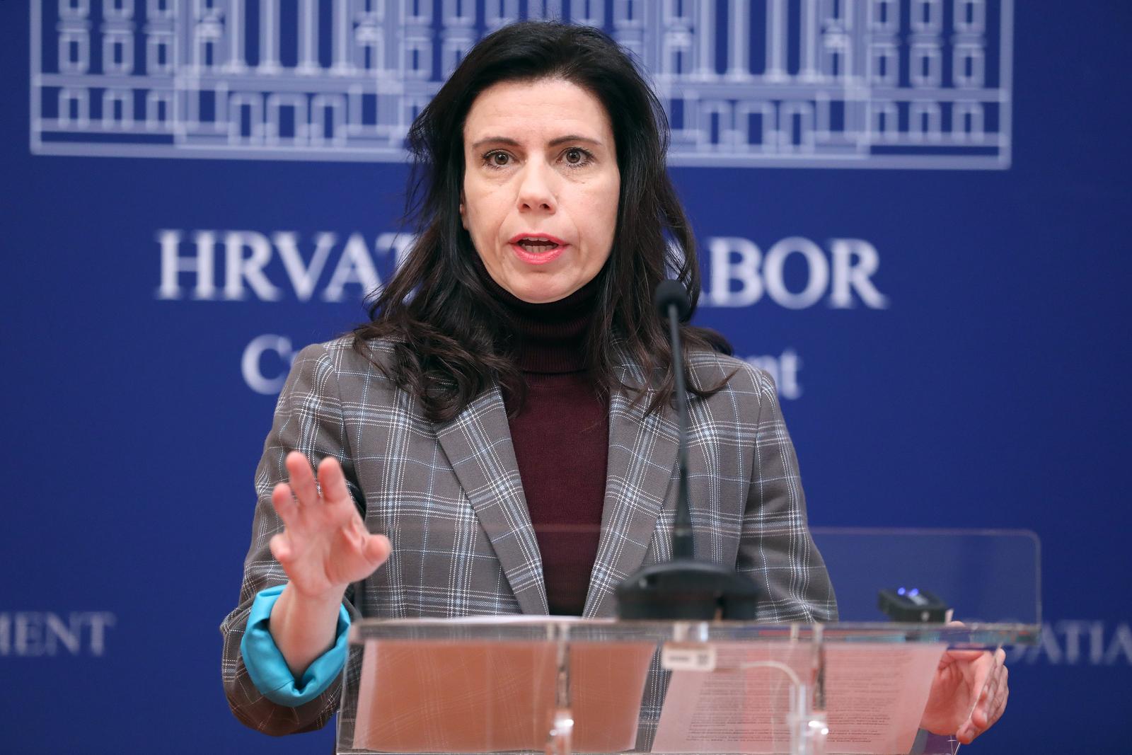 18.04.2023., Zagreb - Na konferenciji za medije Kluba zastupnika Hrvatske seljacke stranke i Radnicke fronte odrzanoj u Saboru o temi "Suvremeno robovlasnistvo u Hrvatskoj u reziji Katica, HSLS-a i HDZ-a" govorila je zastupnica Katarina Peovic. Photo: Patrik Macek/PIXSELL