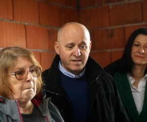 18.04.2023., Petrinja  - Potpredsjednik Vlade i ministar Branko Bacic obisao je gradilista novih zamjenskih kuca u Petrinji.   Photo: Edina Zuko/PIXSELL