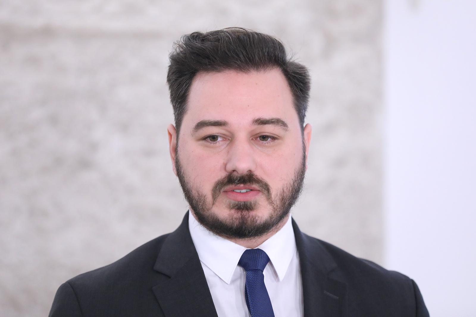 18.04.2023., Zagreb - U Saboru je odrzan sastanak oporbe na kojem se raspravlja o izmjenama Zakona o izborima zastupnika i Zakona o izbornim jedinicama za izbor zastupnika u Hrvatski sabor. Celnici stranaka nakon sastanka su izvjestili medije o rezultatima.
 Photo: Patrik Macek/PIXSELL