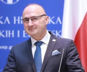 19.04.2023., Zagreb - Ministarstvo vanjskih i europskih poslova. Ministar Gordan Grlic Radman i ministrar vanjskih poslova Republike Poljske Zbigniew Rau nakon sastanka obratili su se medijima. Photo: Sanjin Strukic/PIXSELL