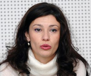 19.12.2013., Sisak - Na tiskovnoj konferenciji o aktualnoj politickoj situaciji u gradu, s osvrtom na posljednju sjednicu Gradskog vijeca govorili su predsjednica sisacke podruznice HSP dr.Ante Starcevic Vlatka Vukelic i gradski vijecnik Ivan Capan. Vlatka Vukelic.rPhoto: Nikola Cutuk/PIXSELL