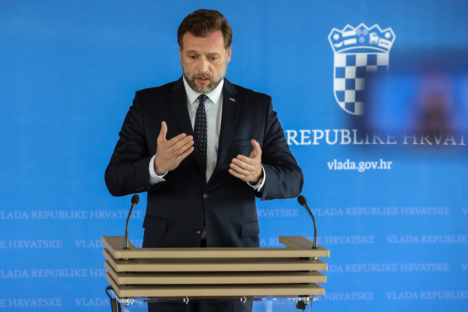 20.04.2023., Zagreb - Ministar obrane Mario Banozic odrzao je konferenciju za medije nakon zavrsteka sjednice Vlade Rh u Nacionalnoj i sveucilisnoj knjiznici. Photo: Jurica Galoic/PIXSELL