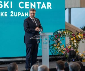 21.04.2023., Petrijevci - Predsjednik Vlade Andrej Plenkovic sudjelovao je na svecanosti otvorenja Gospodarskog centra Osjecko-baranjske zupanije i Proljetnog sajma. Photo: Davor Javorovic/PIXSELL