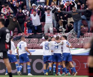21.04.2023., Stade de Geneve, Zeneva, Svicarska - Liga prvaka mladih, polufinale, HNK Hajduk - Milan AC. Nogometasi Hajduka slave pogodak Jereta Vrcica za 1:0. Photo: Luka Stanzl/PIXSELL