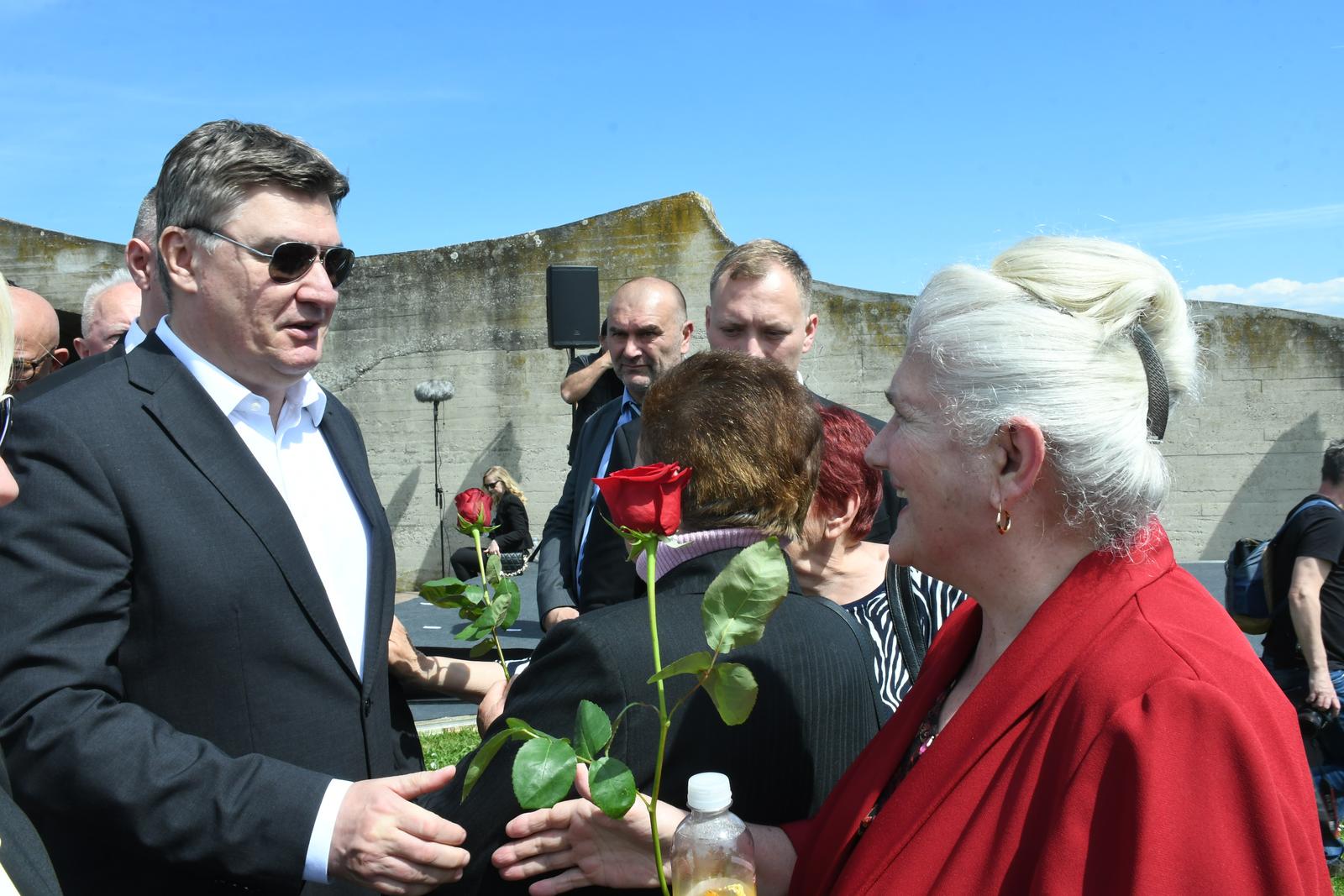 23.04.2023., Jasenovac - Komemoracija u znak sjecanja na zrtve logora Jasenovac, kao i prezivjele zatocenike logora. Na komemoraciji u Spomen-podrucju Jasenovac okupili su se predsjednici drzave, Vlade i Sabora, brojni drzavni i lokalni duznosnici, predstavnici udruga, kao i prezivjeli zatocenici logora. Zoran Milanovic

 Photo: Nikola Cutuk/PIXSELL