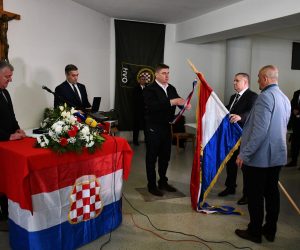 25.03.2023., Derventa (BiH) - Predsjednik Republike Zoran Milanovic sudjelovao je na obiljezavanju 31. obljetnice osnutka 103. brigade Hrvatskog vijeca obrane Derventa. Tim povodom odlikovao je 103. brigadu Hrvatskog vijeca obrane Derventa Redom Nikole Subica Zrinskog za iskazano junastvo njezinih pripadnika u Domovinskom ratu.  Photo: Ivica Galovic/PIXSELL