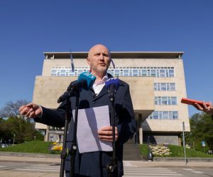 26.04.2023., Zagreb - Konferencija za medije gradskog zastupnika Renata Peteka o poskupljenju cijene vrtica u gradu Zagrebu.  Photo: Luka Stanzl/PIXSELL