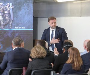 26.04.2023., Zagreb - U prostorima Dok-Inga odrzana je premijera protuteroristickog robotskog vozila MV-3 HYSTRIX. ministar obrane Mario Banozic Photo: Tomislav Miletic/PIXSELL