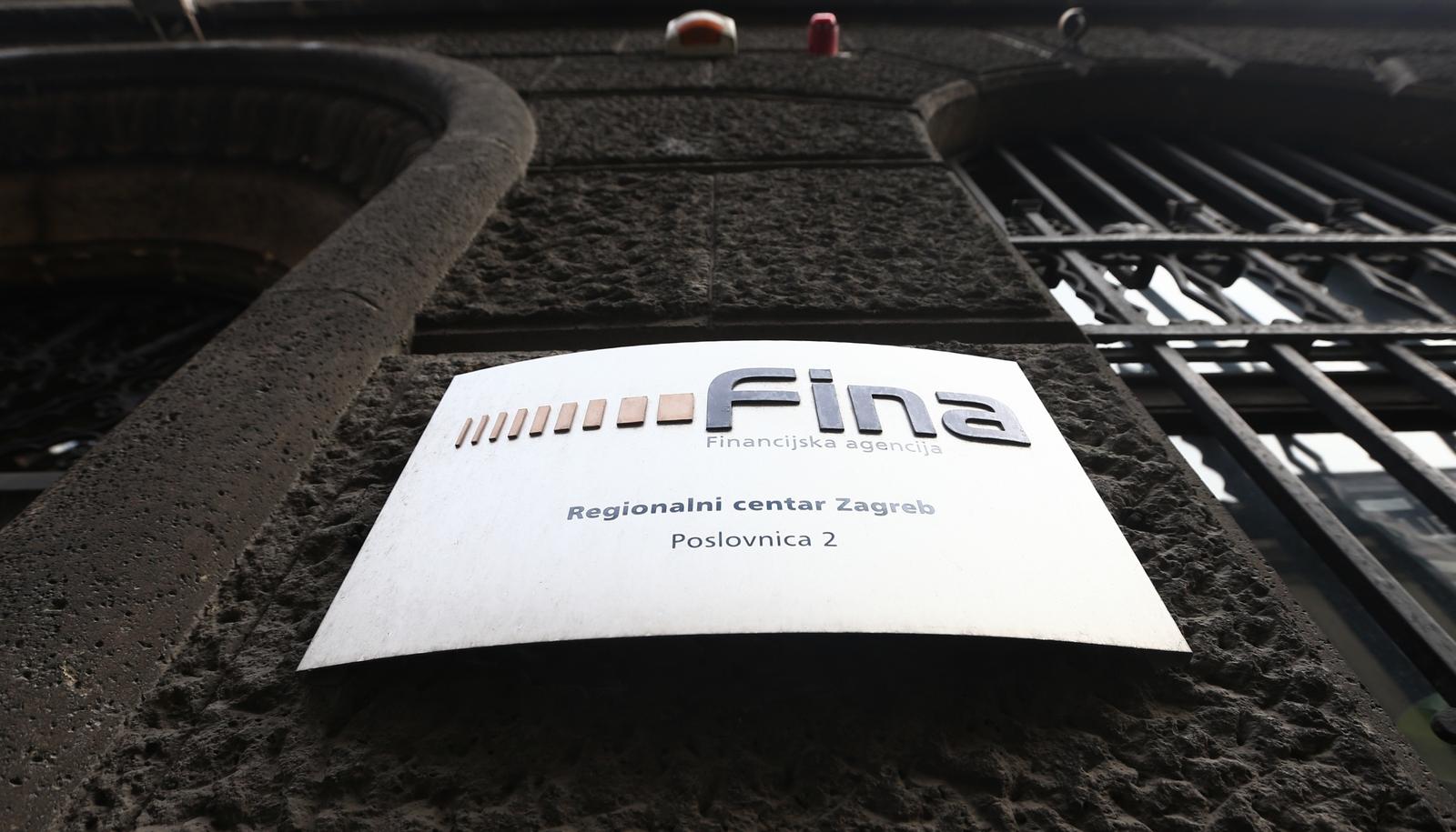 28.11.2015., Zagreb - Financijska agencija ili FINA jedna je od najvecih hrvatskih tvrtki, a bavi se obavljanjem transakcija u platnom prometu, prijevozom gotova novca, pruzanjem poslovnih informacija i elektronickih servisa. Photo: Zeljko Lukunic/PIXSELL