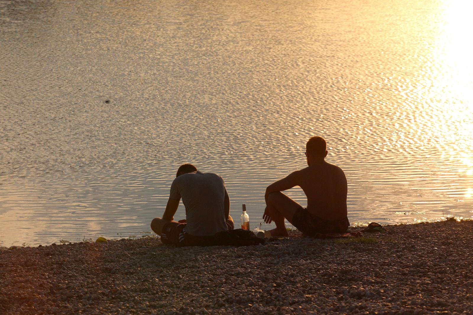 30.07.2022., Zagreb - Subotnje poslijepodne uz jezero Jarun.  Photo: Lovro Domitrovic/PIXSELL
