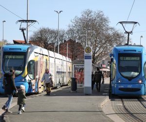Zagreb, 12.03.2023 - Konferencija za medije Davora Bernardića na ZET-ovom okretištu Dubrava povodom odluke gradonačelnika Tomislava Tomaševića o ukidanju tramvajskih linija 5 i 7 za istok Grada Zagreba. Na fotografiji okretište Dubrava.
foto HINA/ Admir BULJUBAŠIĆ/ abu