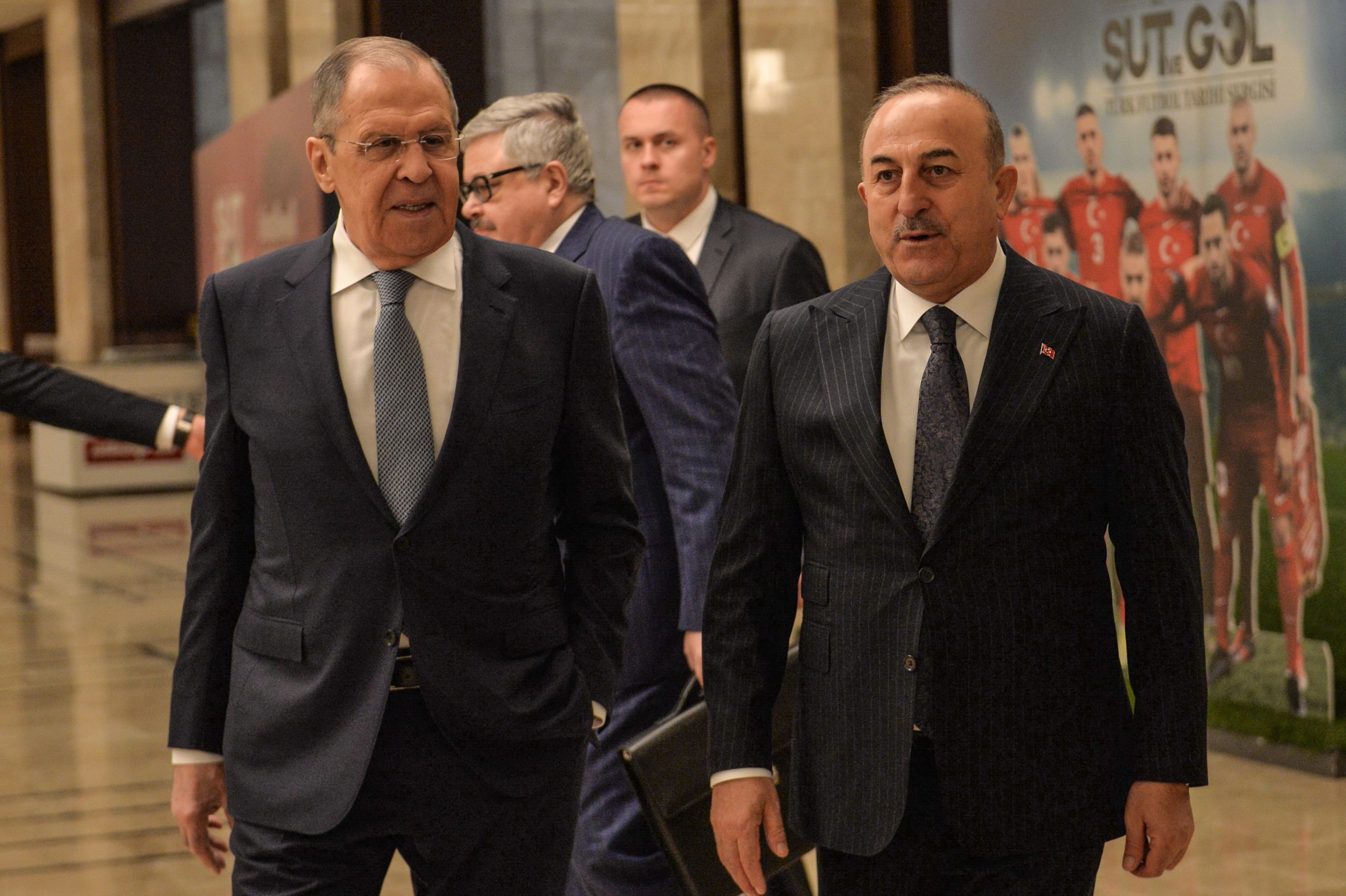 epa10562922 Russian Foreign Minister Sergey Lavrov (L) and Turkey's Foreign Minister Mevlut Cavusoglu (R) walk prior to their meeting at the Turkish Presidential Palace in Ankara, Turkey, 07 April 2023.  EPA/NECATI SAVAS
