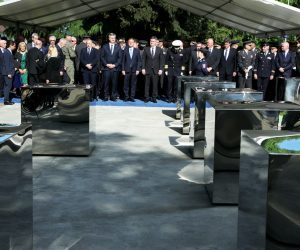 Okučani, 01.05.2023. - Hrvatska slavi 28. godišnjicu vojno-redarstvene operacije Bljesak, u kojoj su hrvatski branitelji 1. svibnja 1995. u manje od 32 sata s oko 7200 vojnika i policajaca oslobodili dijelove zapadne Slavonije koji su četiri godine bili okupirani. foto HINA/ Tomislav PAVLEK/ ml