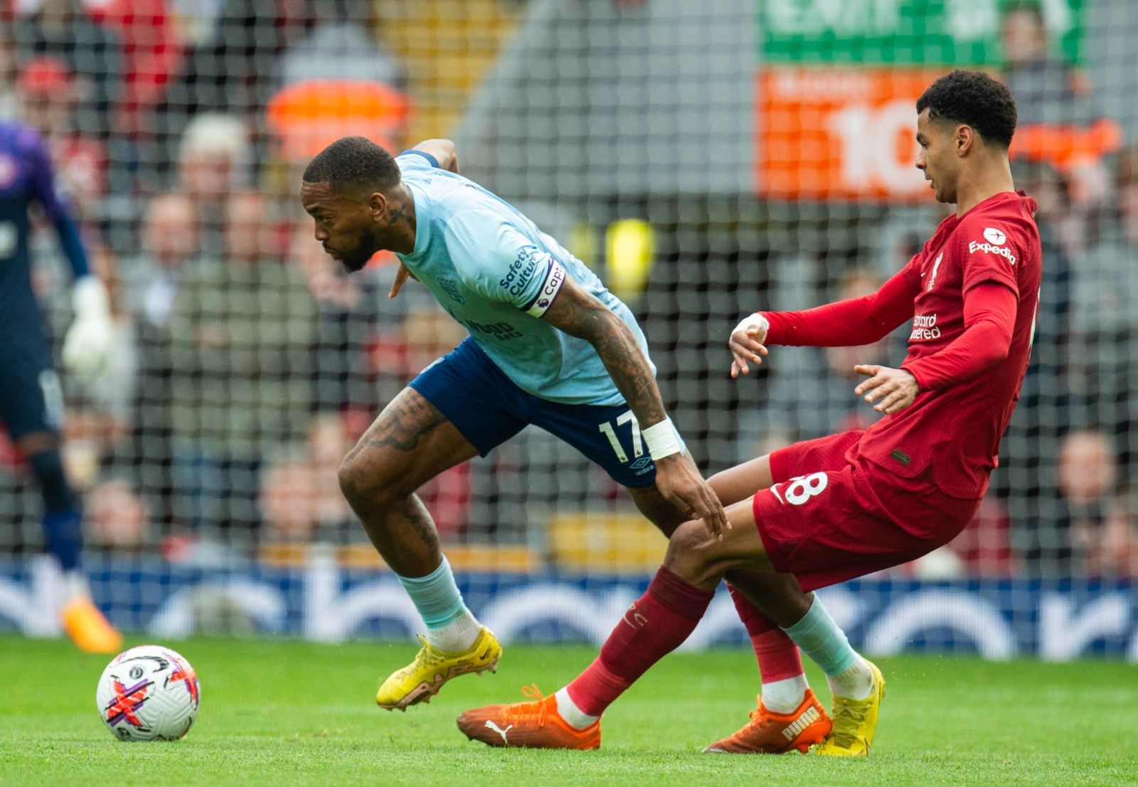 epa10612748 Brentford's Ivan Toney (L) in action with Liverpool's Cody Gakpo (R) during the English Premier League soccer match between Liverpool and Brentford, in Liverpool, Britain, 06 May 2023.  EPA/Peter Powell EDITORIAL USE ONLY. No use with unauthorized audio, video, data, fixture lists, club/league logos or 'live' services. Online in-match use limited to 120 images, no video emulation. No use in betting, games or single club/league/player publications