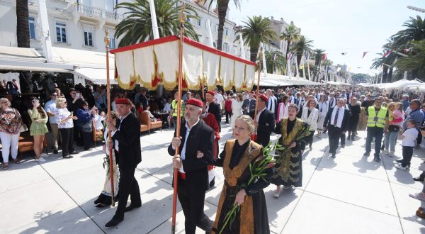 Split, 6.5.2023.-Misni slavlje povdom Dana grada Splita i njegovog nebeskog zaštitnika sv. Dujma, misno slavlje je predvodio mons. Želimir Puljić . foto HINA/ Mario STRMOTIĆ/ ms