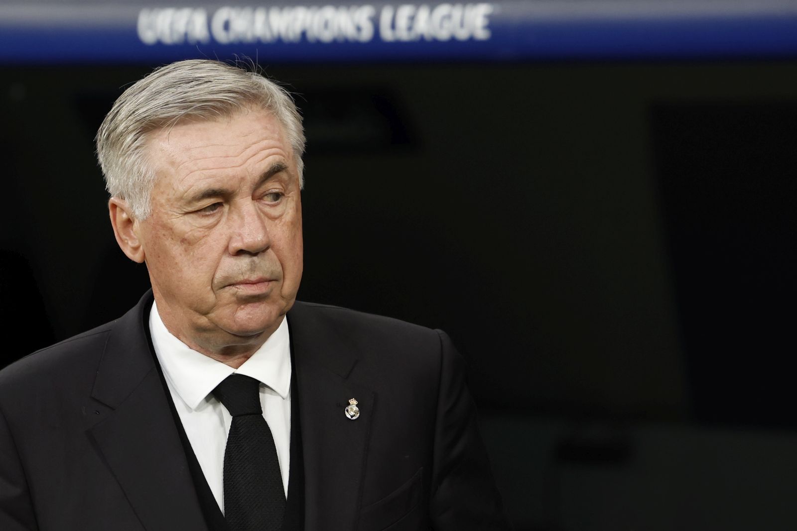 epa10617950 Real Madrid's head coach Carlo Ancelotti reacts during the UEFA Champions League semifinal first leg soccer match between Real Madrid and Manchester City at Santiago Bernabeu Stadium, in Madrid, Spain, 09 May 2023.  EPA/Juanjo Martin