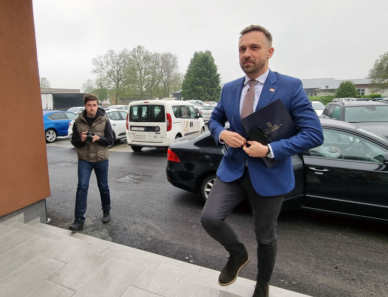 Koprivnica, 12.5.2023.- Ministar rada, mirovinskog sustava, obitelji i socijalne politike Marin Piletiæ u Koprivnici je otvorio novu zgradu Obiteljskog centra. 
foto HINA/ ua