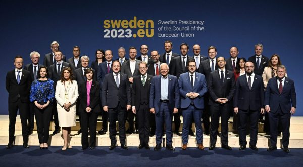 epa10622878 Tobias Billstroem (front, C-L), Swedens' Minister for Foreign Affairs, and Josep Borrell Fontelles (front C-R), the High Representative of the Europen Union for Foreign Affairs and Security Policy and Vice-President of the European Commission, pose for a group photo with the international attendants of an informal meeting of the EU's foreign ministers and relevant EU commissioners, in Stockholm, 12 May 2023.  EPA/Jonas Ekstroemer SWEDEN OUT