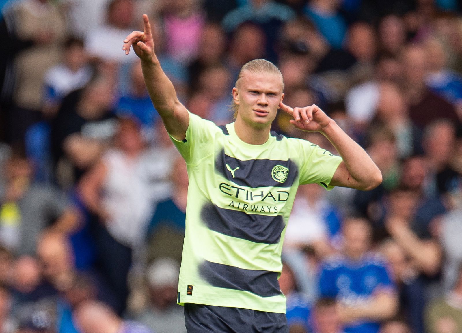 epa10627371 Manchester City's Erling Haaland celebrates after scoring the second goal during the English Premier League soccer match between Everton and Manchester City at Goodison Park in Liverpool, Britain, 14 May 2023.  EPA/Peter Powell EDITORIAL USE ONLY. No use with unauthorized audio, video, data, fixture lists, club/league logos or 'live' services. Online in-match use limited to 120 images, no video emulation. No use in betting, games or single club/league/player publications