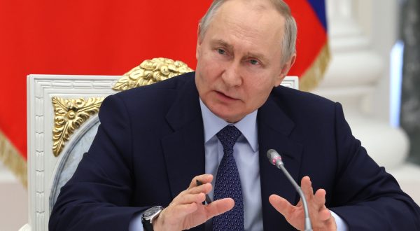 epa10655532 Russian President Vladimir Putin attends a meeting with members of the Business Russia organisation at the Kremlin in Moscow, Russia, 26 May 2023. Work on the decriminalization of legislation in terms of entrepreneurial activity will be completed in the near future, Russian President Vladimir Putin said.  EPA/MIKHAEL KLIMENTYEV / SPUTNIK / KREMLIN POOL MANDATORY CREDIT