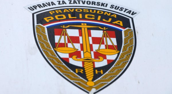 02.01.2023., Sibenik - Oznaka pravosudne policije.  Photo: Hrvoje Jelavic/PIXSELL