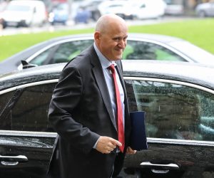 02.05.2023., Zagreb - Clanovi HDZ-a dolaze u sredisnjicu stranke na Trgu zrtava fasizma na sjednicu Predsjednistva HDZ-a. Branko Bacic, potpredsjednik Vlade i ministar prostornoga uredjenja, graditeljstva i drzavne imovine Photo: Jurica Galoic/PIXSELL