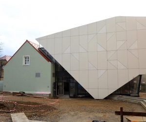 02.12.2021., Karlovac - Ministarstvo regionalnog razvoja i fondova Europske unije Karlovackoj zupaniji  dodijelilo je bespovratna sredstva Programa sufinanciranja provedbe EU projekata na regionalnoj i lokalnoj razini za 2020. godinu u iznosu od dva milijuna kuna za provedbu EU projekta "Nikola Tesla Poduzetnicki centar". Tim povodom odrzana je konferencija za medije na kojoj su o nastavku uredjenja govorili zupanica Martina Furdek Hajdin, gradonacelnik Damir Mandic, procelnica za gospodarstvo Karlovacke zupanije Ana Valic i ravnatelj Javne ustanove Regionalne razvojne agencije Karlovacke zupanije JURRA Vilko Klasan.

 Photo: Kristina Stedul Fabac/PIXSELL