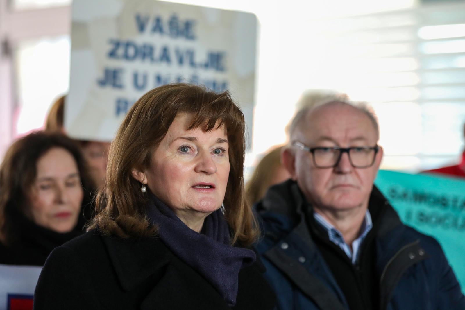 03.02.2023., Zagreb - Medicinske sestre i tehnicari odrzali su prosvjed ispred Ministarstva zdravstva. Photo: Slaven Branislav Babic/PIXSELL
