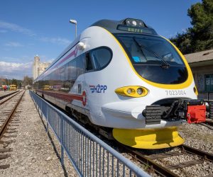 03.03.2023.., Pula- 
Na pulski zeljeznicki kolodvor jutros je stigao suvremeni dizel-elektricni motorni vlak. Istarskim podrucjem prometovat ce od ponedjeljka, 6. ozujka. na relaciji Pula -Pazin. Photo: Srecko Niketic/PIXSELL