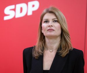 03.05.2023., Zagreb - Konferencija za medije SDP-a o kontroverzama oko cjelodnevne skole na kojoj su govorile Sabina Glasovac, potpredsjednica SDP-a i Hrvatskog sabora te Tanja Djakovic, potpredsjednica SDP-a Zagreb i voditeljica SDP-ovog Savjeta za odgoj i obrazovanje. Photo: Goran Stanzl/PIXSELL