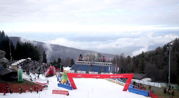 04.01.2023., Zagreb - Posljednje pripreme uoci pocetka prve voznje prve utrke zenskog slaloma Audi FIS Svjetskog skijaskog kupa Snow Queen Trophy 2023. Photo: Matija Habljak/PIXSELL