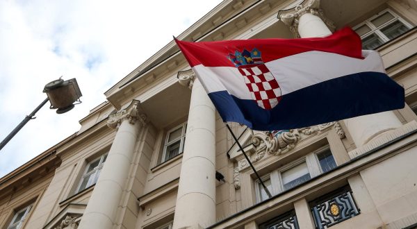 04.04.2020., Zagreb - Sanacija stete na zgradi Hrvatskog sabora na Trgu svetog Marka uzrokovane potresom. Photo: Igor Kralj/PIXSELL