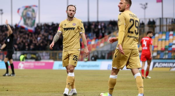 05.02.2022., Gradski stadion, Velika Gorica - Hrvatski Telekom Prva liga, 22. kolo, HNK Gorica - HNK Hajduk. Jan Mlakar, Gergo Lovrencsics.  Photo: Luka Stanzl/PIXSELL