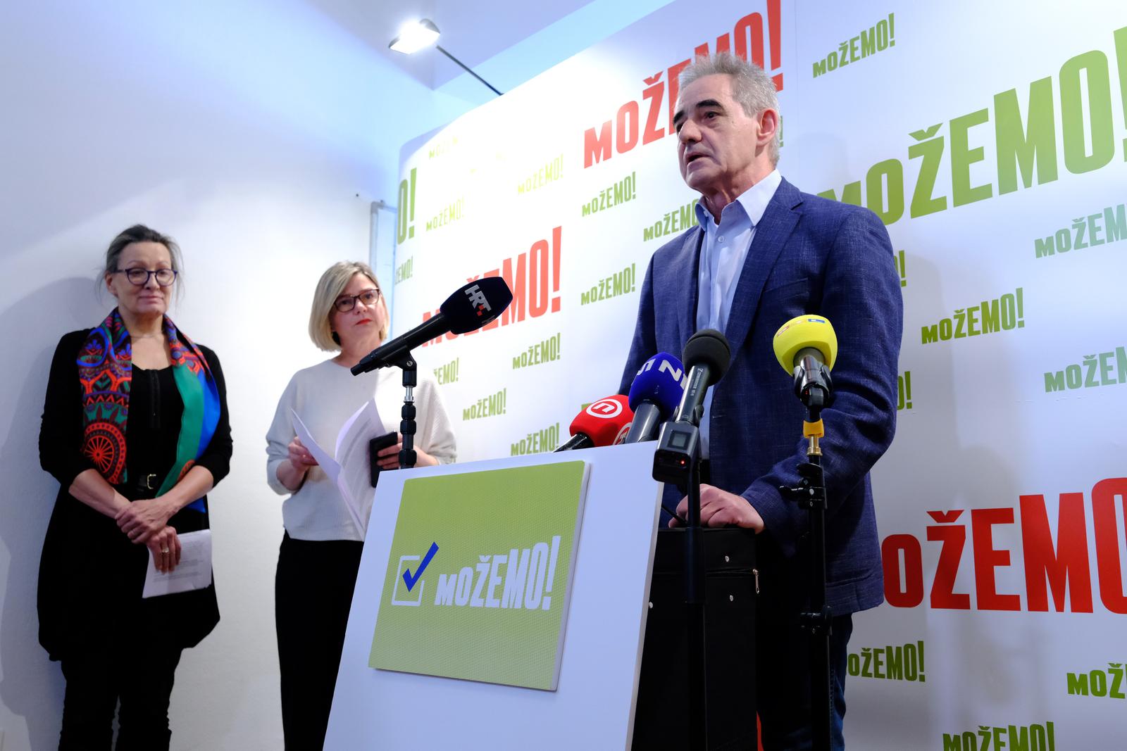 05.04.2023., Zagreb -  Konferencija za medijevstranke "Mozemo!" na kojoj su saborski zastupnici Sandra Bencic, Damir Bakic i Ursa Raukar govorili o izradi prijedloga izmjene zakona o izbornim jedinica "u rukama radne skupine HDZ-ovih politicara" te o prijedlogu transparentnog procesa izrade novog izbornog zakona.  Photo: Slaven Branislav Babic/PIXSELL