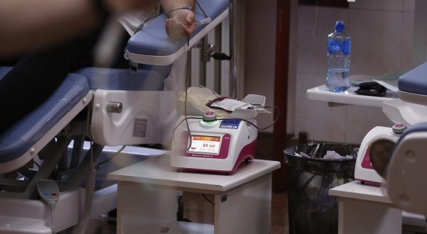 05, May, 2023, Belgrade - After the appeal of the Ministry of Health that blood donors are needed, a large number of citizens responded to the call and came to the Institute for Blood Transfusion to donate blood.  

05, maj, 2023, Beograd - Nakon apela Ministrastva zdravlja da su potrebni davaoci krvi veliki broj gradjana odazvao se pozivu i dosao u Zavod za transfuziju krvi kako bi dali krv.   Photo: Amir Hamzagic/ATAImages/PIXSELL