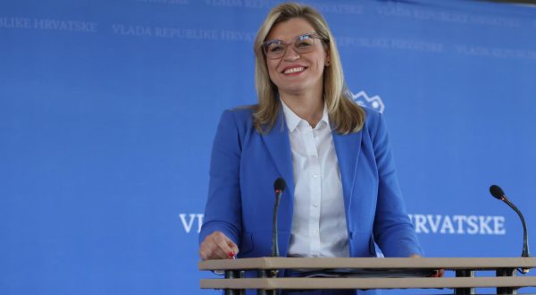 06.04.2023., Zagreb - Ministrica turizma i sporta Nikolina Brnjac dala je izjavu medijima nakon sjednice Vlade RH. Photo: Boris Scitar/PIXSELL