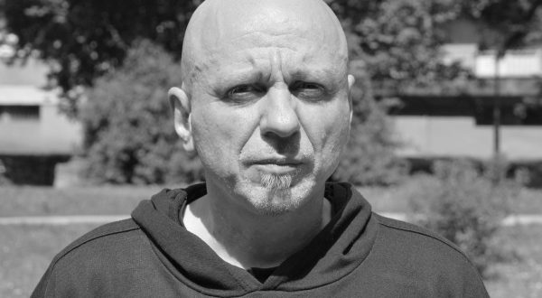08.05.2014., Sisak - Sisacki konceptualni umjetnik Marijan Crtalic umjetnicki je direktor Festivala Zeljezara koji ce od 6. do 8. lipnja biti odrzan u industrijskoj zoni nekadasnje Zeljezare Sisak i naselju Caprag. rPhoto: Nikola Cutuk/PIXSELL