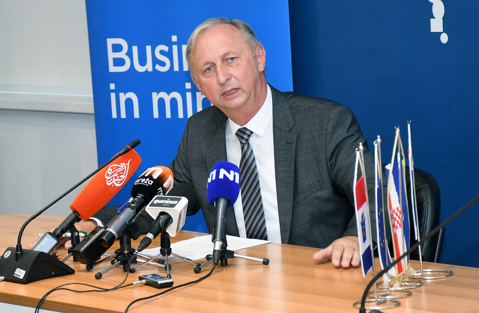 08.09.2021., Kutina - Kutinski gradonacelik Zlatko Babic odrzao je konferenciju za medije vezanu uz posljednja dogadjanja u tvrtki Eko Moslavina.rPhoto: Nikola Cutk/PIXSELL