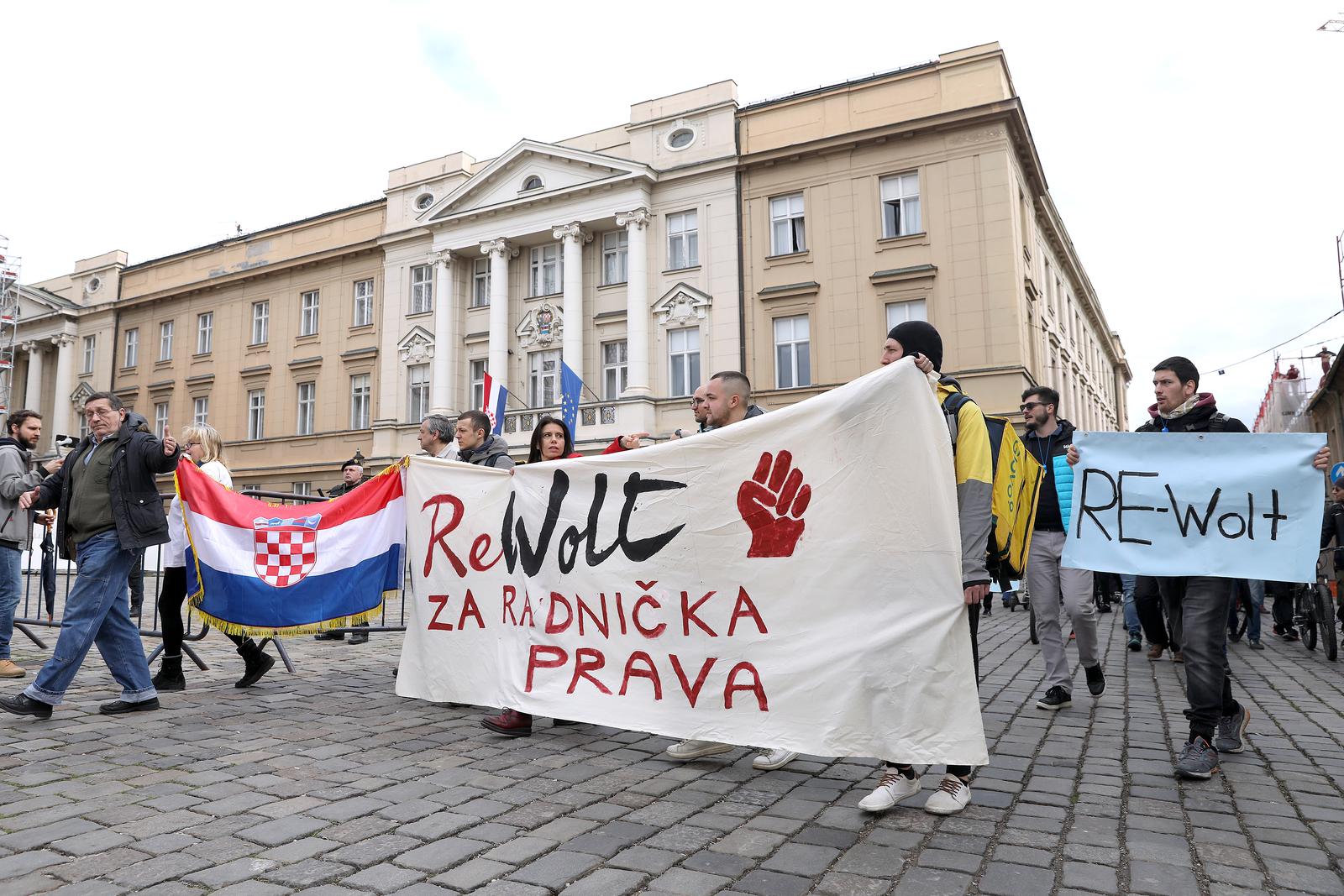 10.03.2023., Zagreb - Prosvjed inicijative zajednice Wolt dostavljaca uz potporu novog sindikata i dostavljaca Glovo i Bolt odrzava se na Trgu svetog Marka. Photo: Patrik Macek/PIXSELL