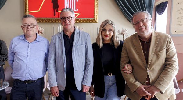 10.05.2023., Split - Glumci predstave 'Tiha noc', dramatizacije novele Miljenka Smoje iz 'Kronika u nasem Malom mistu'.
Ivica Ivanisevic, Goran Golovko, Nives Ivankovic, Nenad Srdelic Photo: Miroslav Lelas/PIXSELL