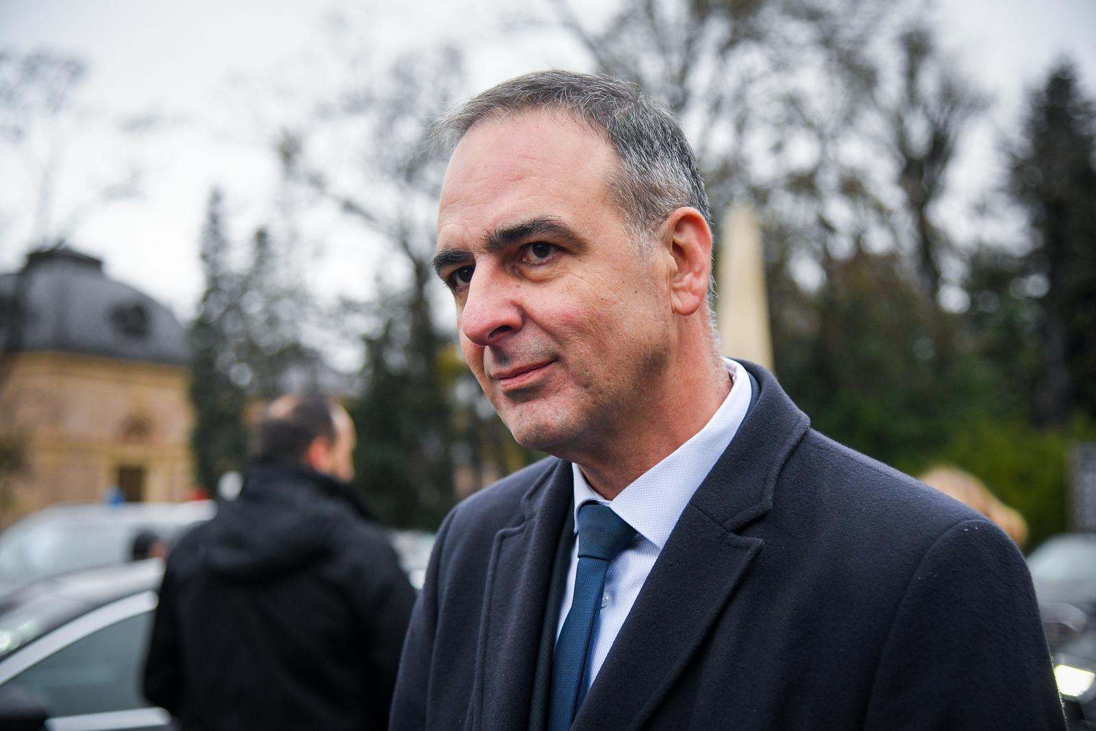 10.12.2022.., Zagreb -Obiljezavanje 23. obljetnice smrti prvog hrvatskog predsjednika dr. Franje Tudjmana. Predsjednik HDZ-a i Vlade Andrej Plenkovic zajedno sa izaslanstvom polozio je vijenac i zapalio svijecu. Mario Kapulica dao izjavu Photo: Josip Regovic/PIXSELL