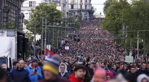 12, May, 2023, Belgrade - A second protest called "Serbia against violence" started in front of the House of the National Assembly, organized by a part of the pro-European opposition parties, and then the gathered headed towards the Gazela bridge. Photo: Amir Hamzagic/ATAImages

11, maj, 2023, Beograd  - Ispred Doma Narodne skupstine je poceo drugi protest pod nazivom "Srbija protiv nasilja" u organizaciji dela proevropskih opozicionih stranaka, a potom su okupljeni krenuli ka mostu Gazela. Photo: Amir Hamzagic/ATAImages Photo: Amir Hamzagic/ATA Images/PIXSELL