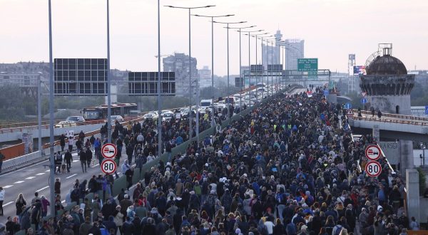 12, May, 2023, Belgrade - A second protest called "Serbia against violence" started in front of the House of the National Assembly, organized by a part of the pro-European opposition parties, and then the gathered headed towards the Gazela bridge. Photo: Amir Hamzagic/ATAImages

11, maj, 2023, Beograd  - Ispred Doma Narodne skupstine je poceo drugi protest pod nazivom "Srbija protiv nasilja" u organizaciji dela proevropskih opozicionih stranaka, a potom su okupljeni krenuli ka mostu Gazela. Photo: Amir Hamzagic/ATAImages Photo: Amir Hamzagic/ATA Images/PIXSELL