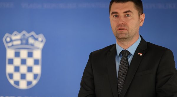 13.04.2023., Zagreb - Ministar gospodarstva i odrzivog razvoja Davor Filipovic odrzao je konferenciju za medije nakon sjednice Vlade RH u Nacionalnoj i sveucilisnoj knjiznici. Photo: Marko Prpic/PIXSELL