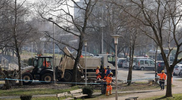 16.02.2023., Zagreb - Zbog puknuca vodovodne cijevi u naselju Travno poplavljen je dio parka i setalista. Photo: Luka Stanzl/PIXSELL