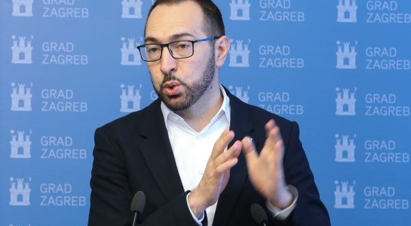 16.05.2023., Zagreb, - Poglavarstvo grada Zagreba, gradonacelnik Tomislav Tomasevic i njegov zamjenik Luka Korlaet, odrzali redovitu konferenciju za medije. 

    Photo: Robert Anic/PIXSELL