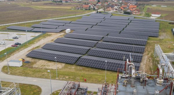 06.03.2023., Savski Marof - Fotografija iz zraka snimljena dronom solarne elektrane na Plivinoj proizvodnoj lokaciji. Rijec je o trenutno najjacoj solarnoj elektrani u Hrvatskoj snage 9.71 MWp, izgradenoj u suradnji s partnerom, tvrtkom E.ON Solar, clanicom grupe E.ON Hrvatska. HANDOUT Photo: PLIVA Hrvatska d.o.o./PIXSELL